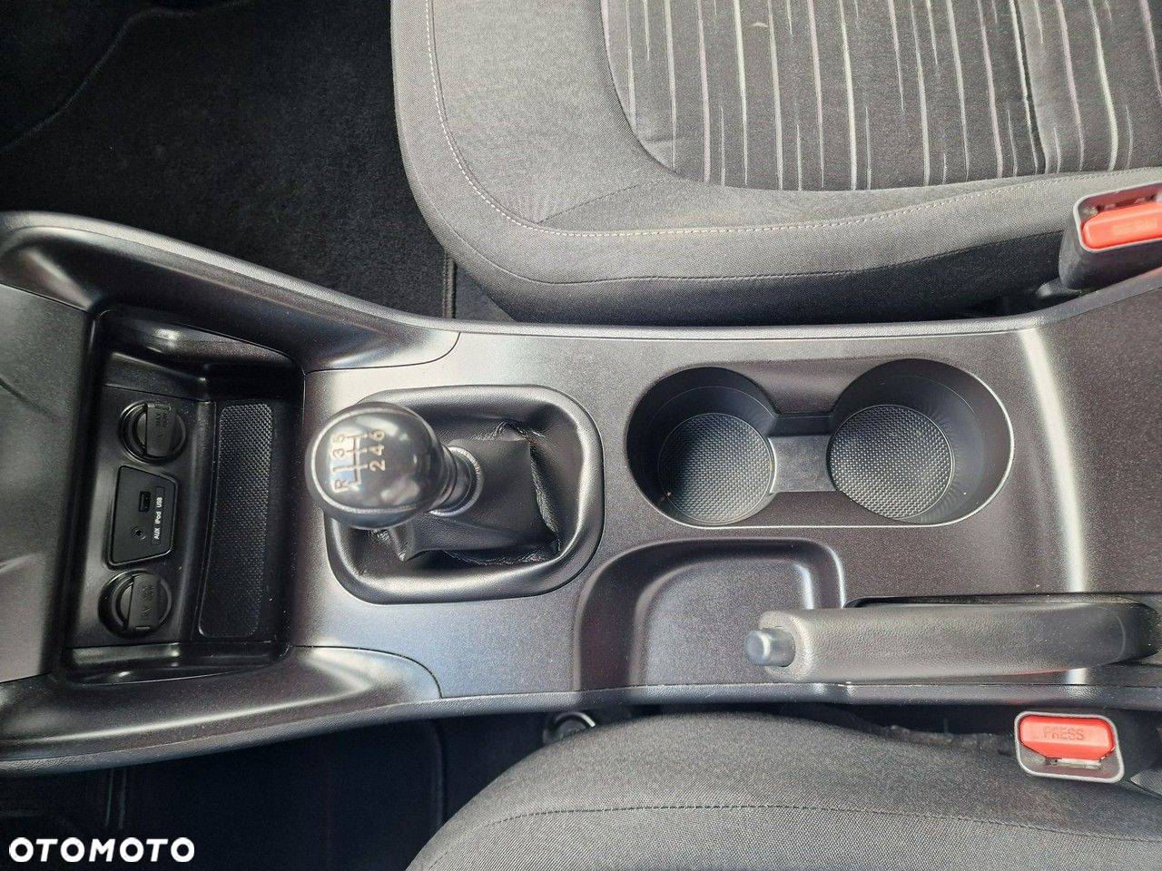 Hyundai ix35 1.6 2WD Fifa World Cup Edition - 26