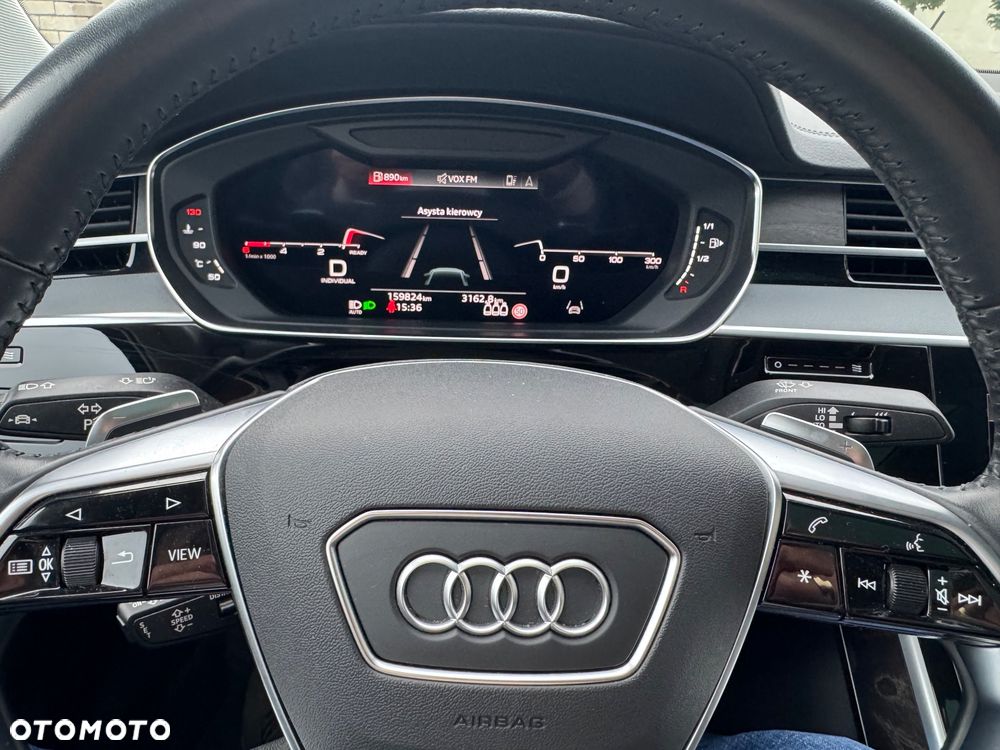 Audi A8 - 30