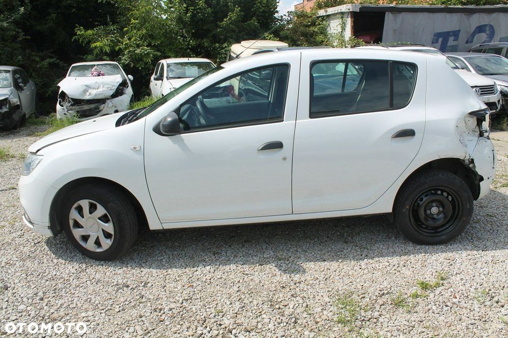 Dacia Sandero - 8