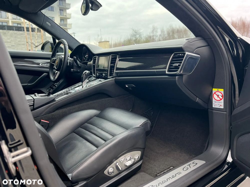Porsche Panamera GTS - 11