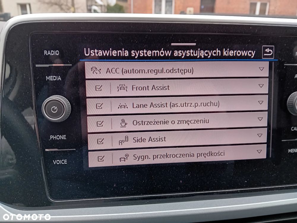 Volkswagen T-Roc 2.0 TDI SCR DSG GOAL - 35