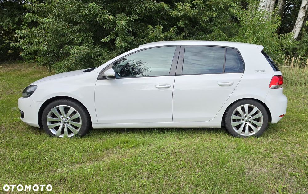 Volkswagen Golf 2010 photo 4