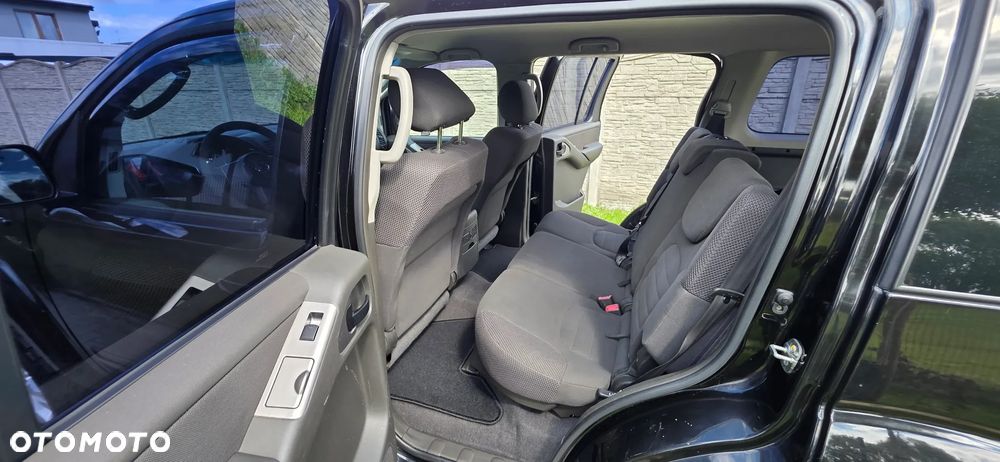 Nissan Pathfinder 2.5 dCi Premium - 16