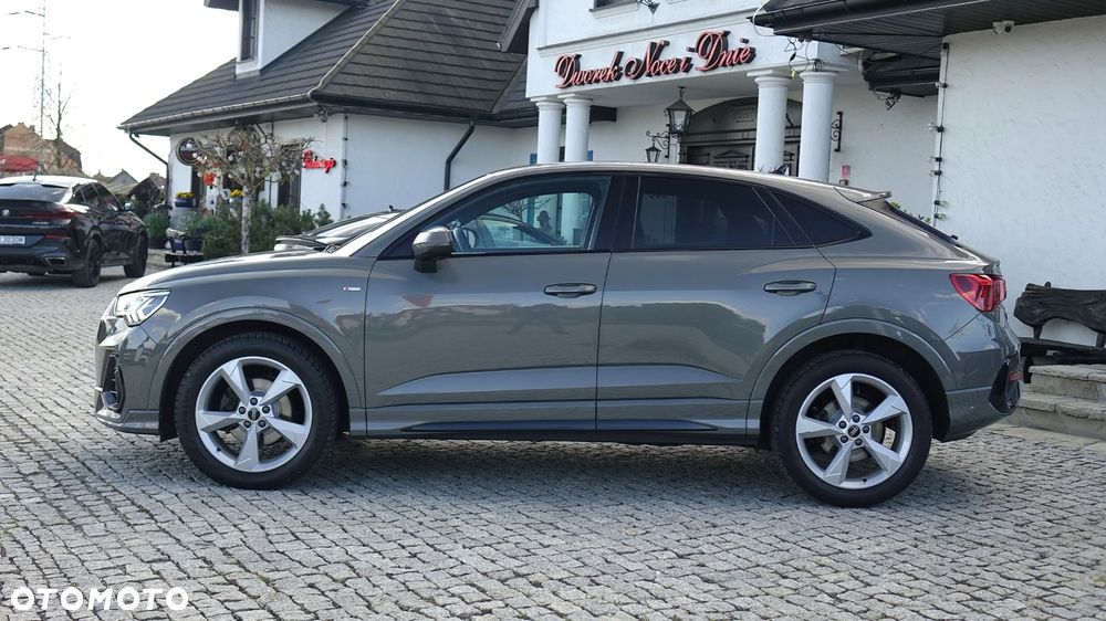 Audi Q3 Sportback - 11