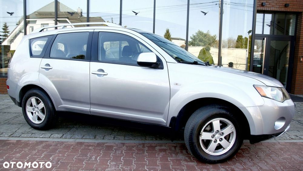 Mitsubishi Outlander - 28