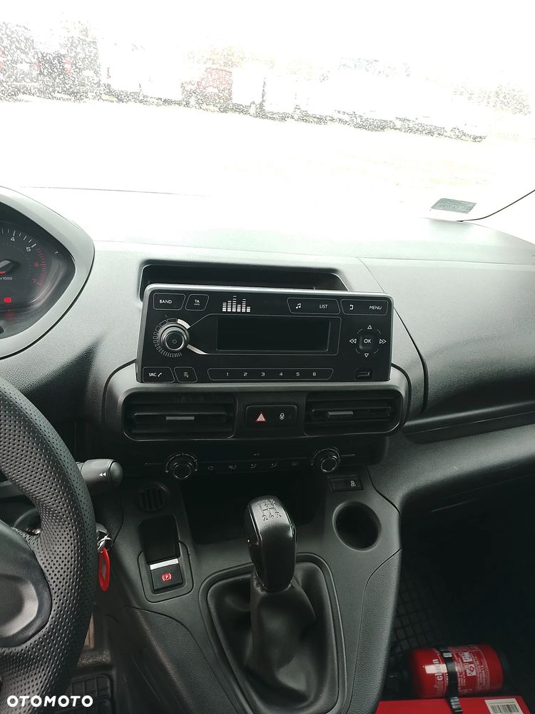 Peugeot Partner Proace Berlingo Combo Doblo L2 Izoterma Chłodnia Salon PL półka Inox 3 osoby - 24