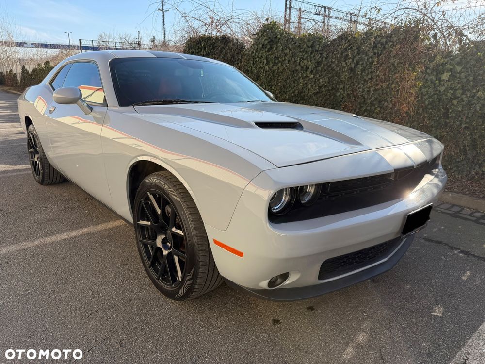Dodge Challenger 3.6 SXT Plus - 10