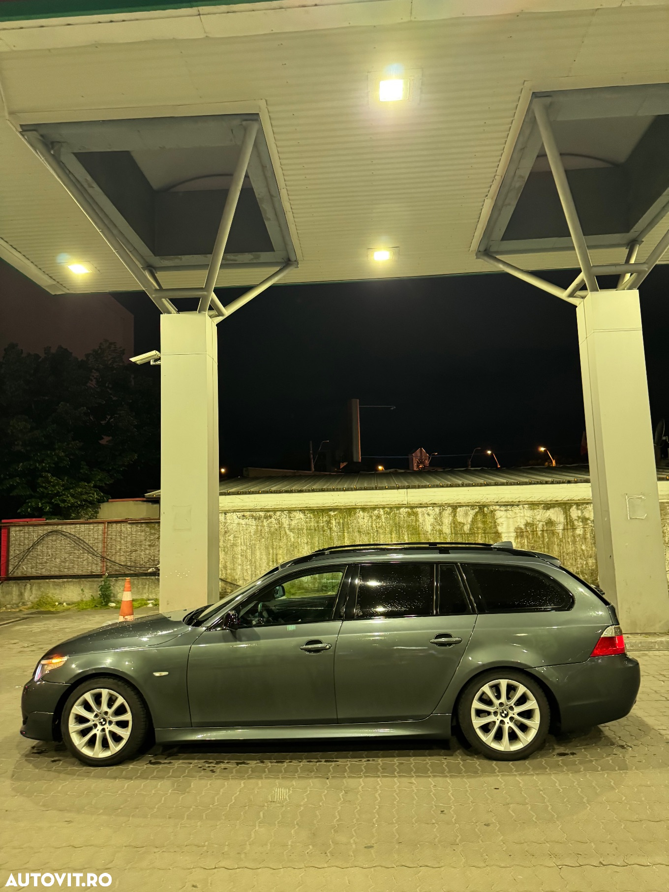BMW Seria 5 525d Touring - 4