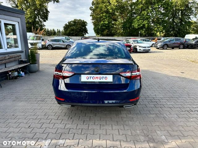 Skoda Superb 2.0 TDI Sportline - 14