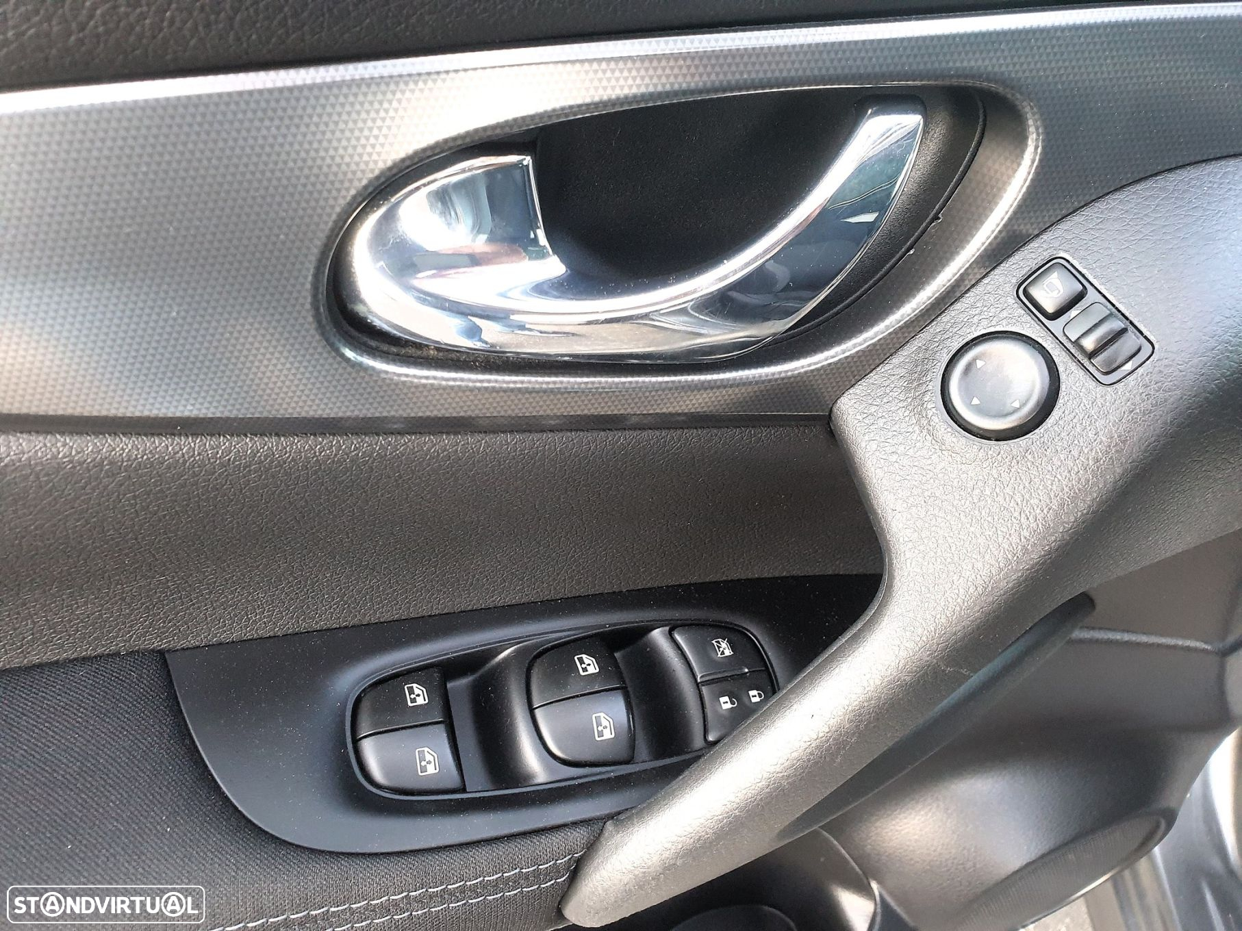 Nissan Qashqai 1.5 dCi N-Connecta Led - 8