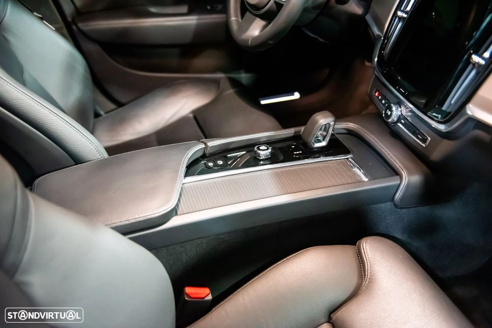 Volvo S90 2.0 B5 Plus Bright AWD - 25