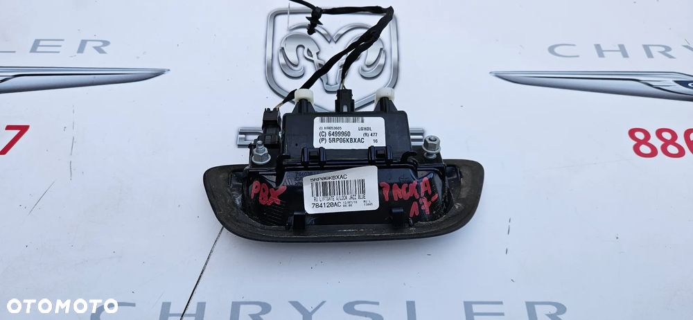 Chrysler Pacifica 2016- Zamek klapy bagażnika Klamka bagażnika Mikrostyk 5RP06KBXAC KLAPA ELEKTRYCZNA  kolor PBX - 5