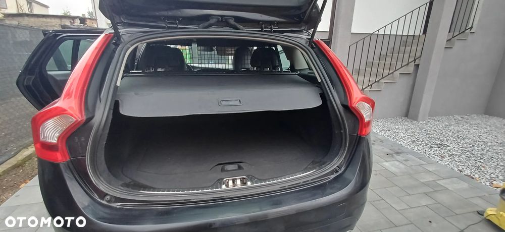 Volvo V60 D4 Summum - 9