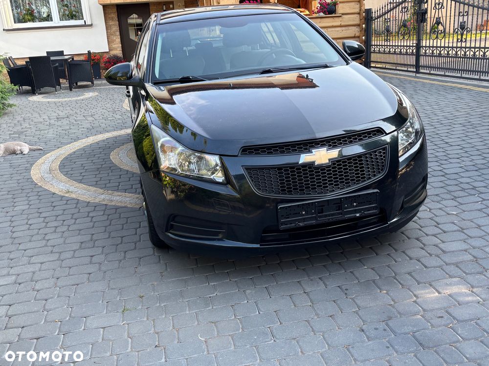 Chevrolet Cruze 1.6 LS - 2