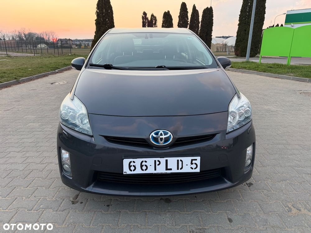 Toyota Prius 1.8 HSD Prestige - 3