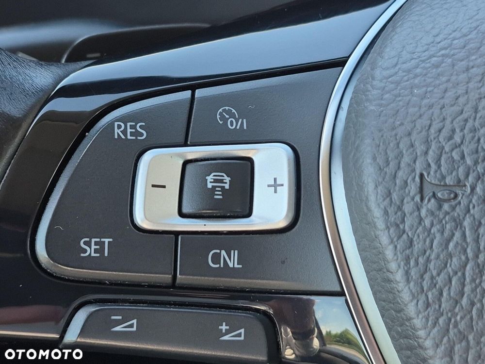 Volkswagen Multivan 2.0 TDI L2 Comfortline DSG - 25