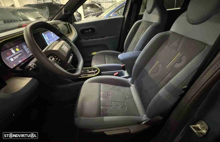 Fiat Grande Panda 1.2 Hybrid Icon eDCT - 6