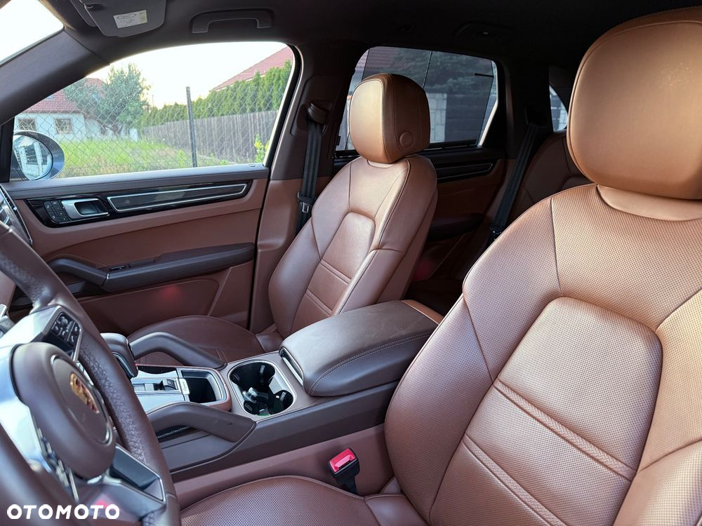 Porsche Cayenne E-Hybrid Platinum Edition - 19