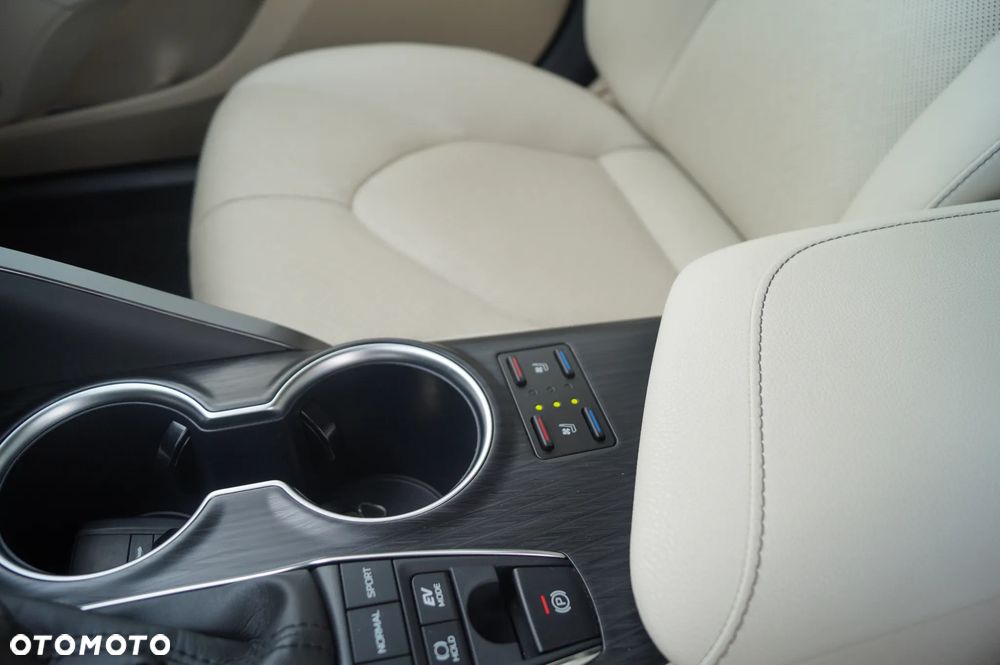 Toyota Camry 2.5 Hybrid Executive CVT - 15