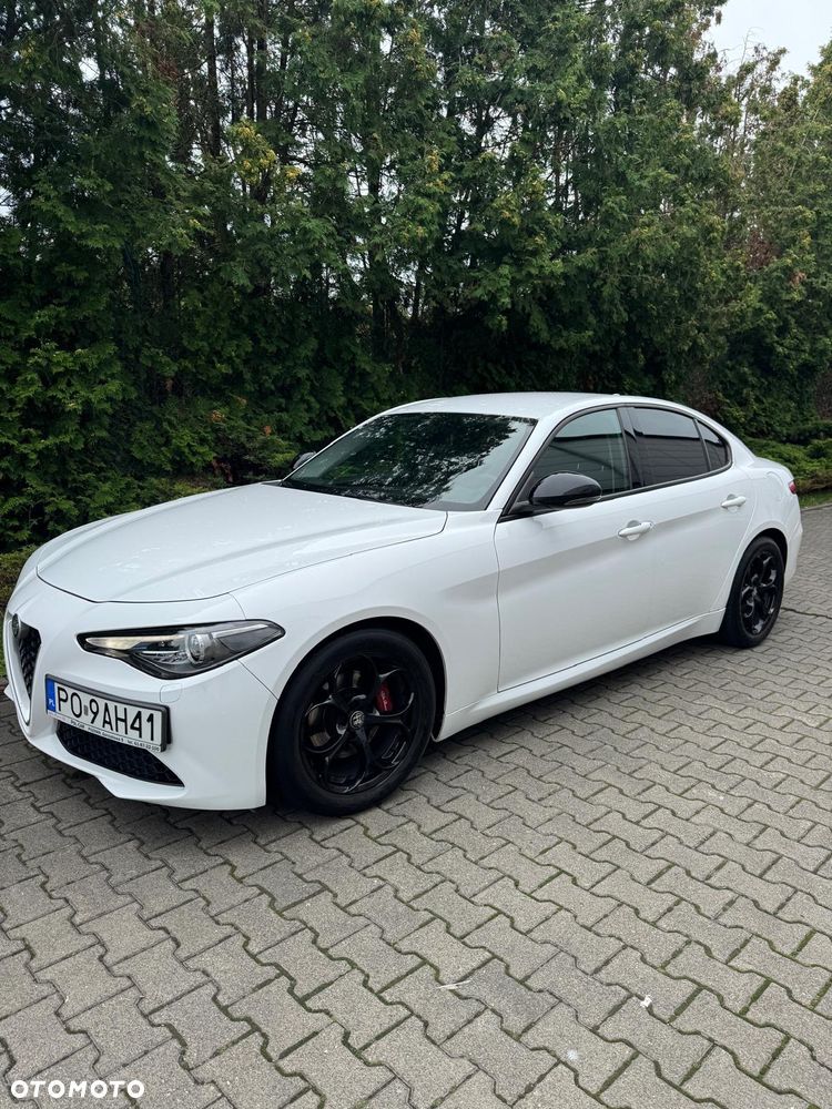 Alfa Romeo Giulia 2.0 Turbo Business - 1