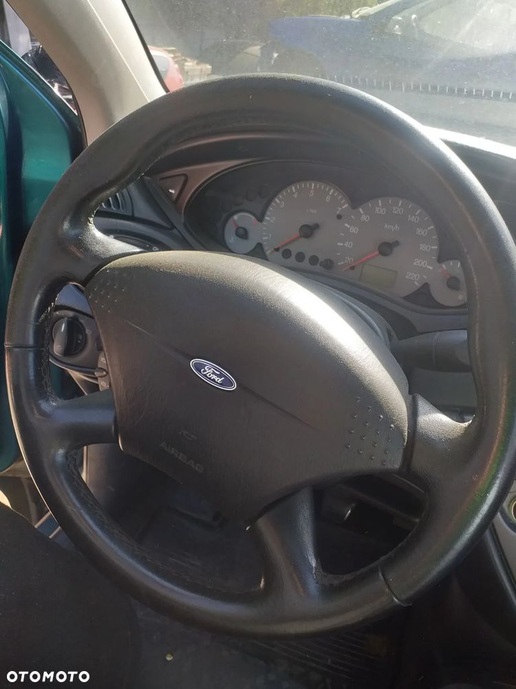 Auto na części - Ford Focus diesel Silnik Skrzynia Drzwi Maska Klapa Błotnik Zderzak Lampa Szyba Klamka Lusterko Deska Kokpit - 10
