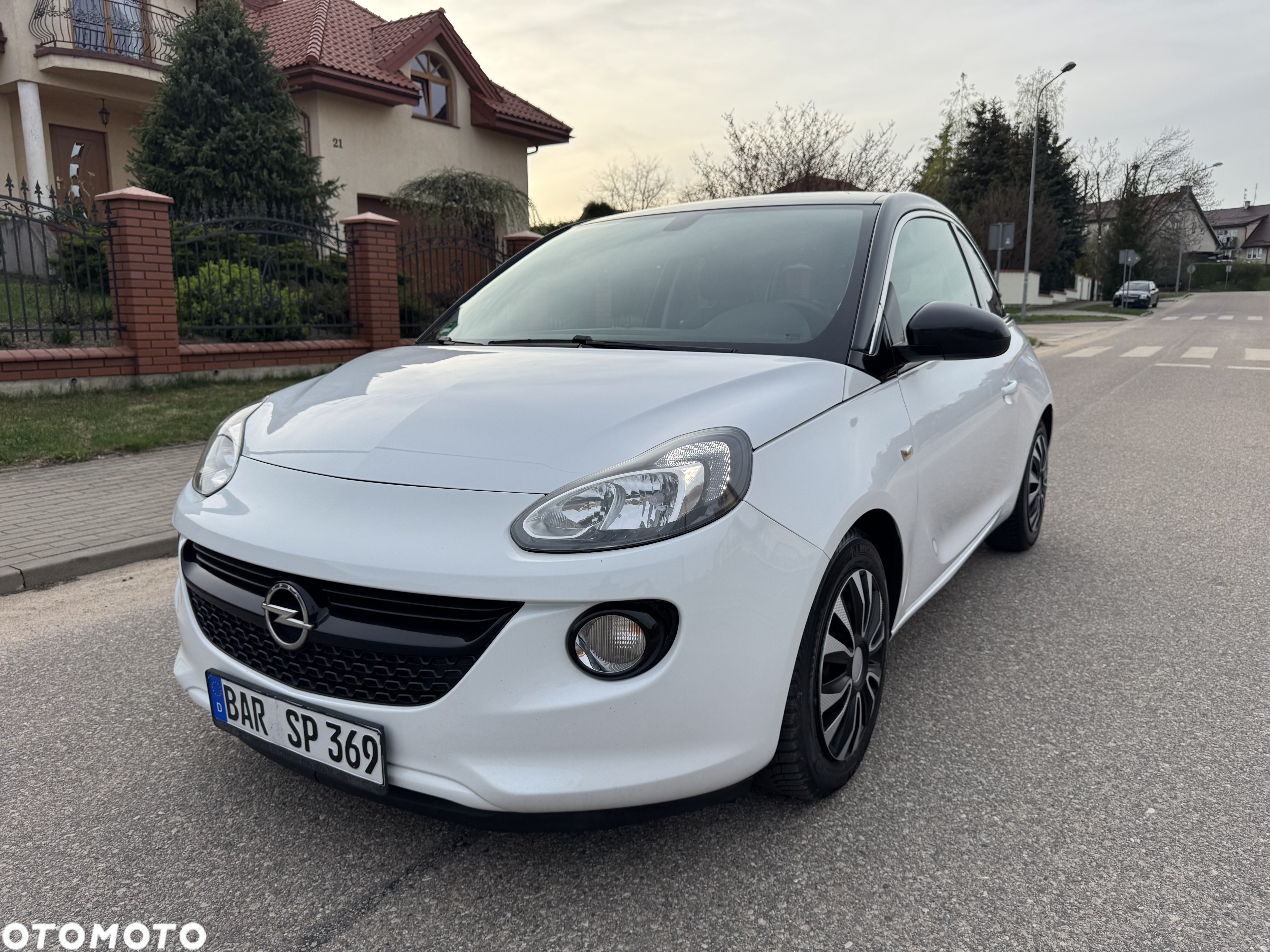 Opel Adam 1.2 Black Jack - 12
