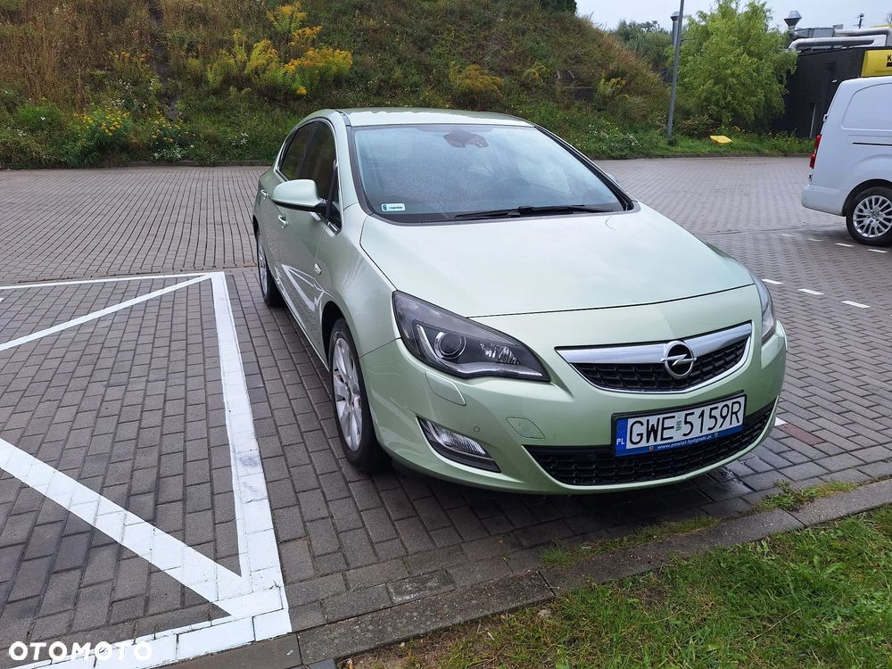 Opel Astra 1.7 CDTI Cosmo - 4