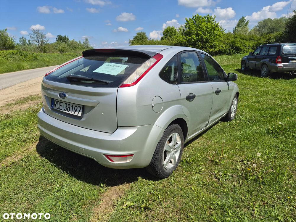 Ford Focus 1.6 Trend - 15