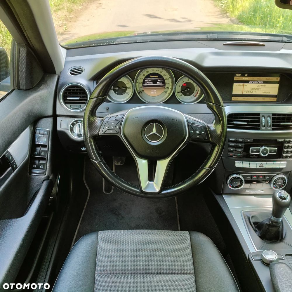 Mercedes-Benz Klasa C 180 CGI BlueEff Avantgarde - 9