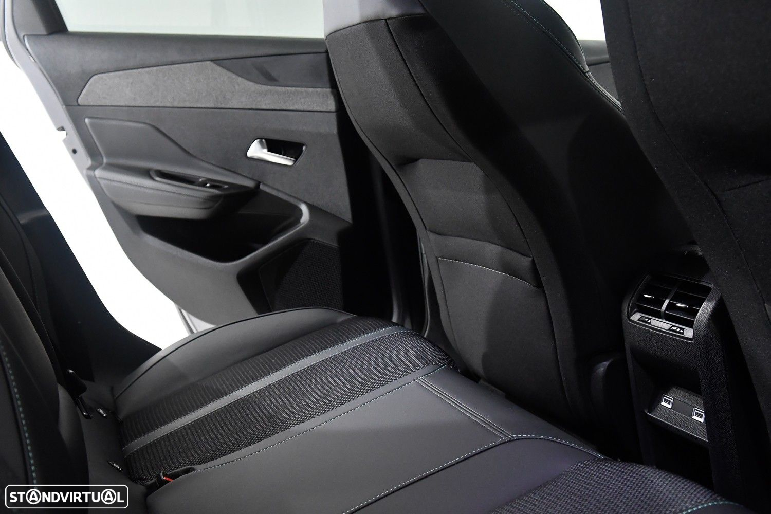 Peugeot 308 SW 1.2 PureTech Allure Pack - 14