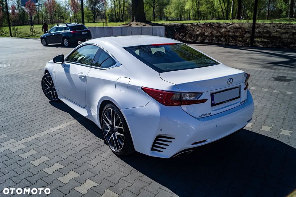 Lexus RC 200t / 300 F Sport - 15
