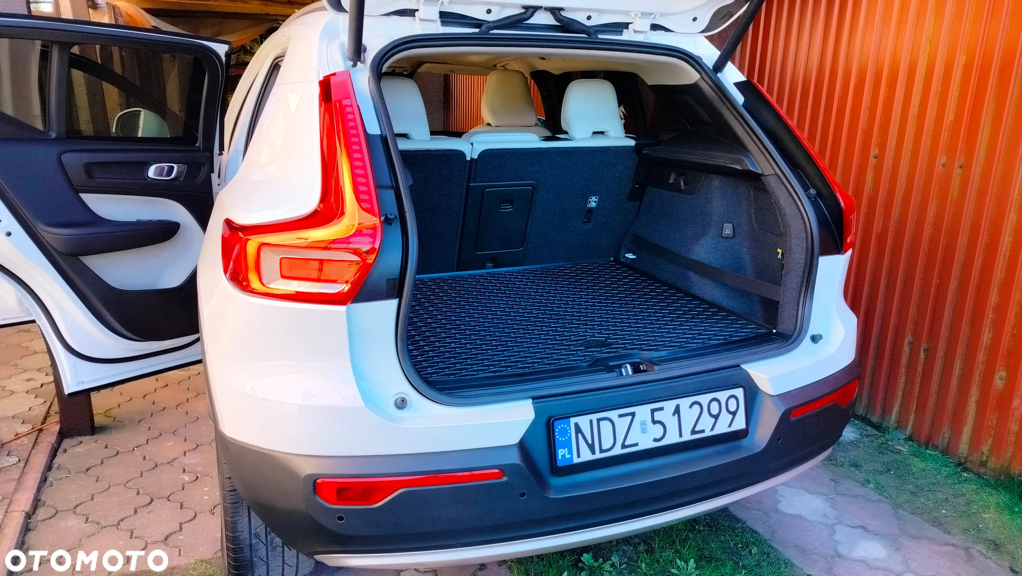 Volvo XC 40 T5 AWD Momentum Pro - 35