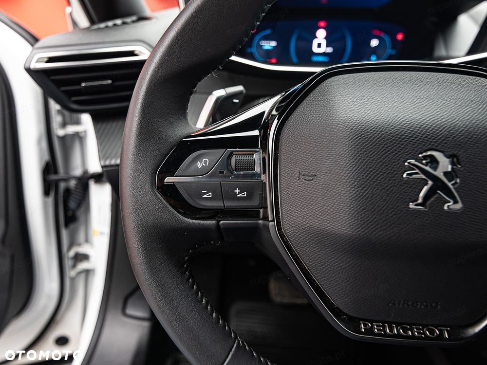 Peugeot 2008 1.2 PureTech Allure Pack S&S EAT8 - 13