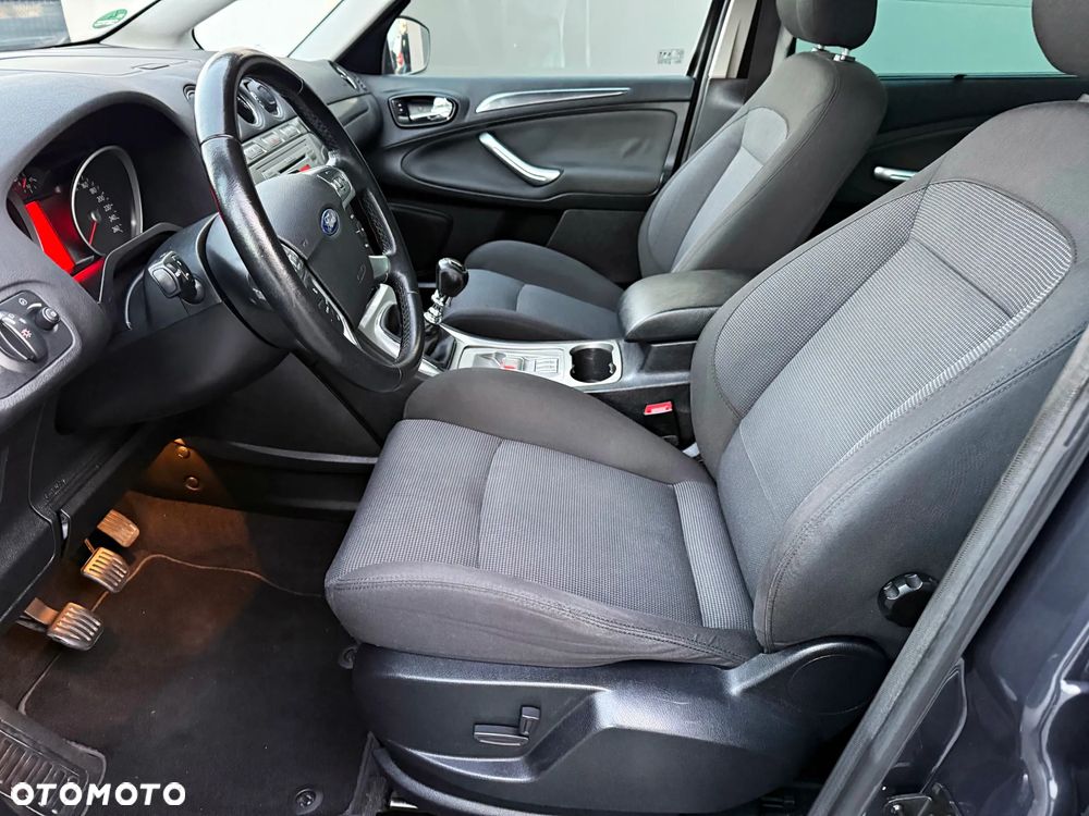 Ford S-Max 2.0 TDCi DPF Titanium - 4