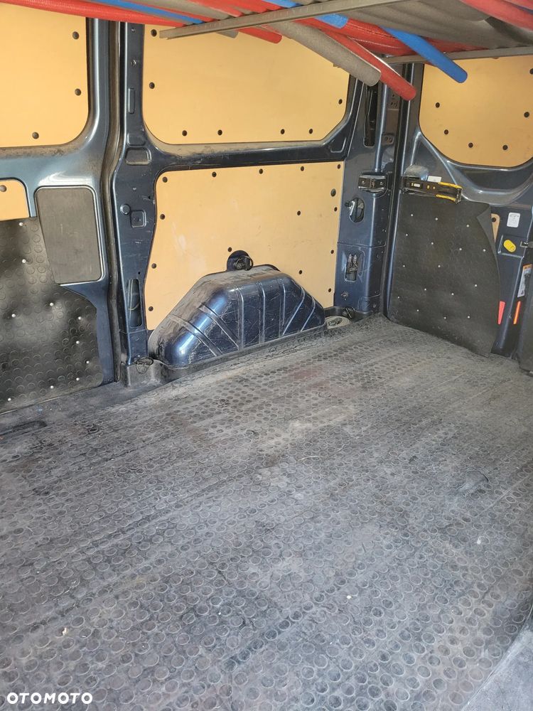 Ford Transit Custom - 8