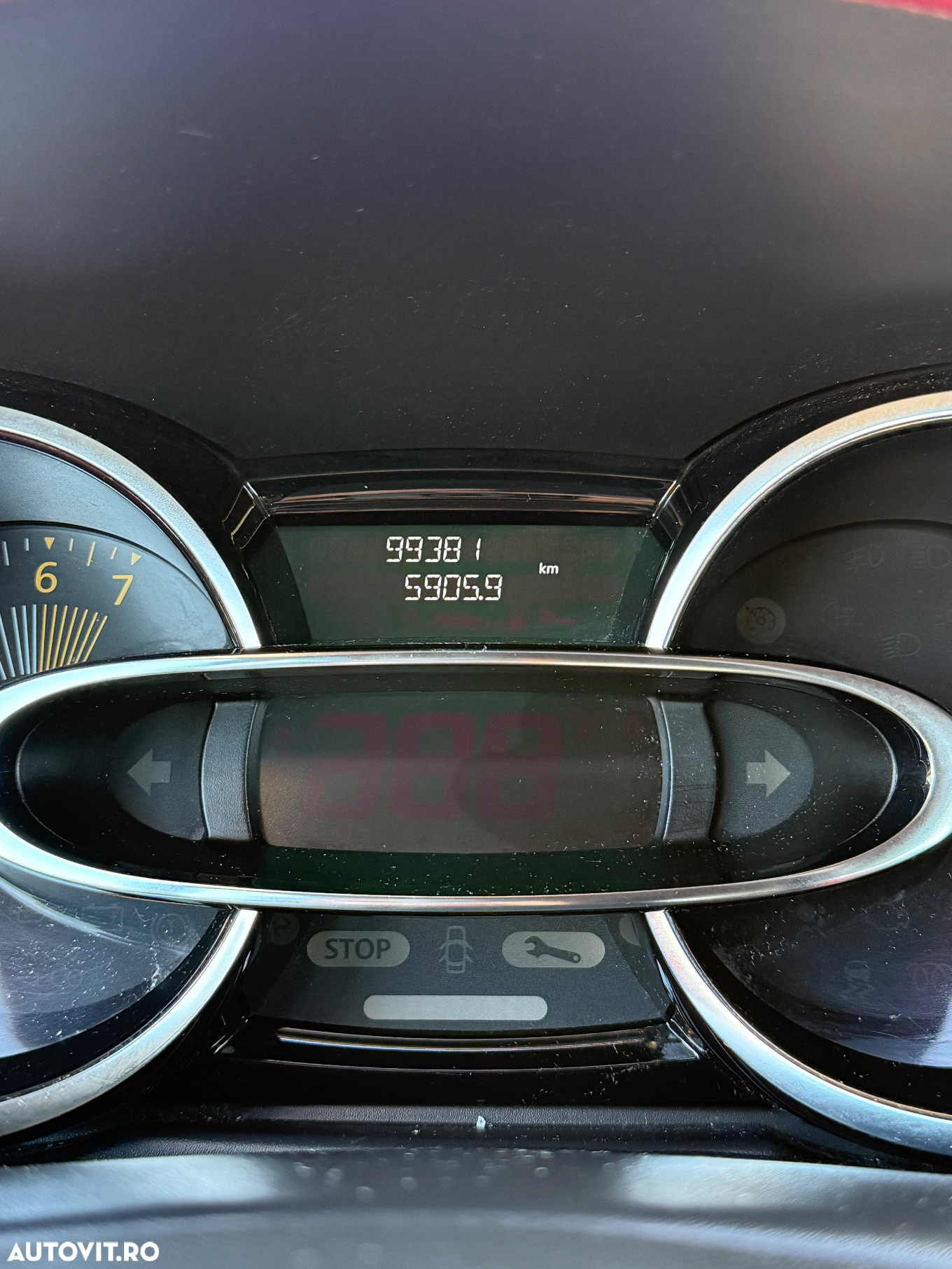 Renault Clio IV 0.9 TCe Authentique - 12