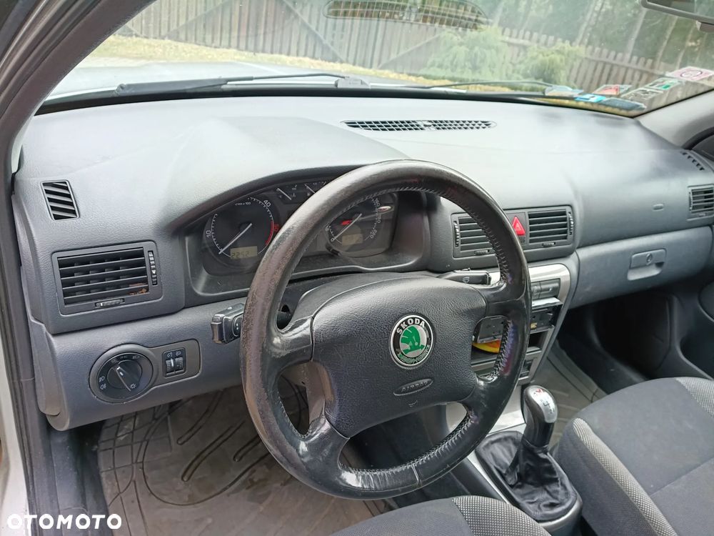 Skoda Octavia 1.9 TDI Tour - 4