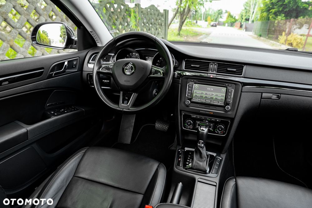 Skoda Superb 2.0 TDI Green tec 4x4 DSG Elegance - 26