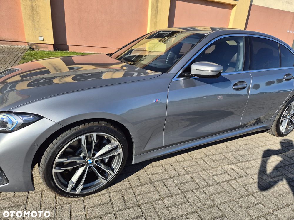 BMW Seria 3 330i xDrive M Sport - 4
