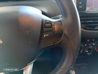 Peugeot 2008 1.2 PureTech Style - 19