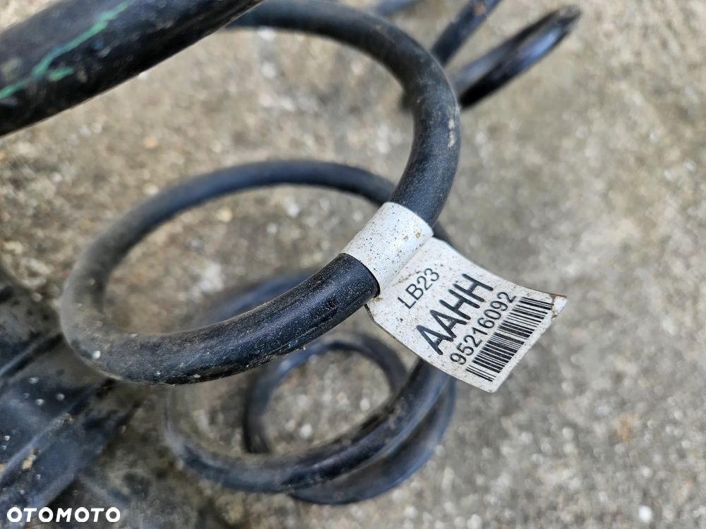 Amortyzator sprężyny tył tylne CHEVROLET AVEO T300 1,4 1,6 2011-2017r 70 tys. km - 2