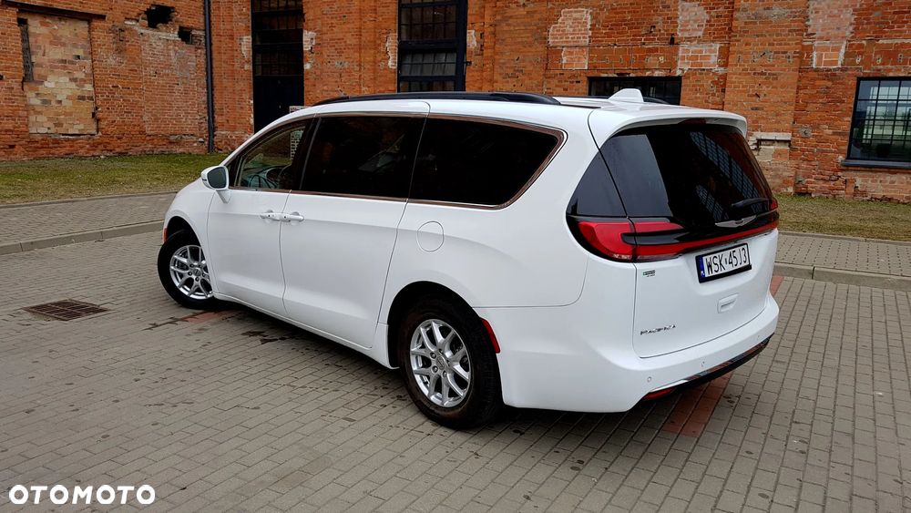 Chrysler Pacifica - 10