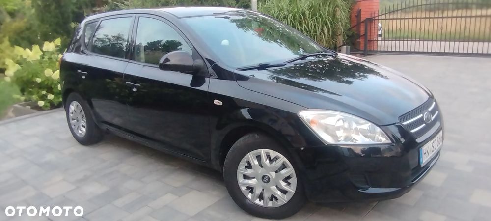 Kia Ceed 1.4 CVVT Attract - 2