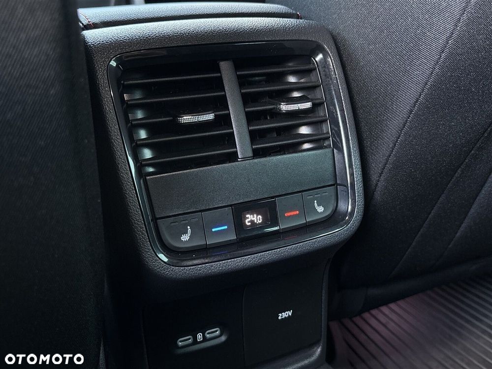 Skoda Octavia 2.0 TSI RS DSG - 32