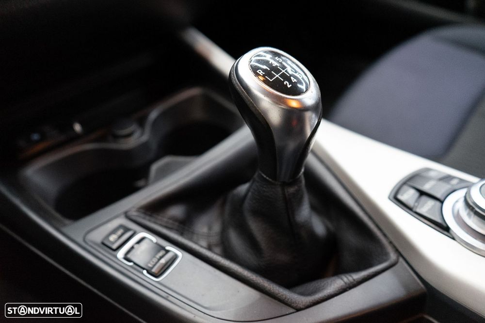 BMW 118 d Sport - 26