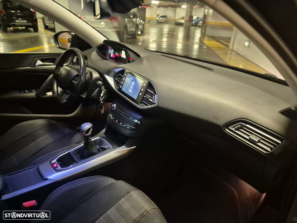 Peugeot 308 SW 1.6 e-HDi Allure - 36