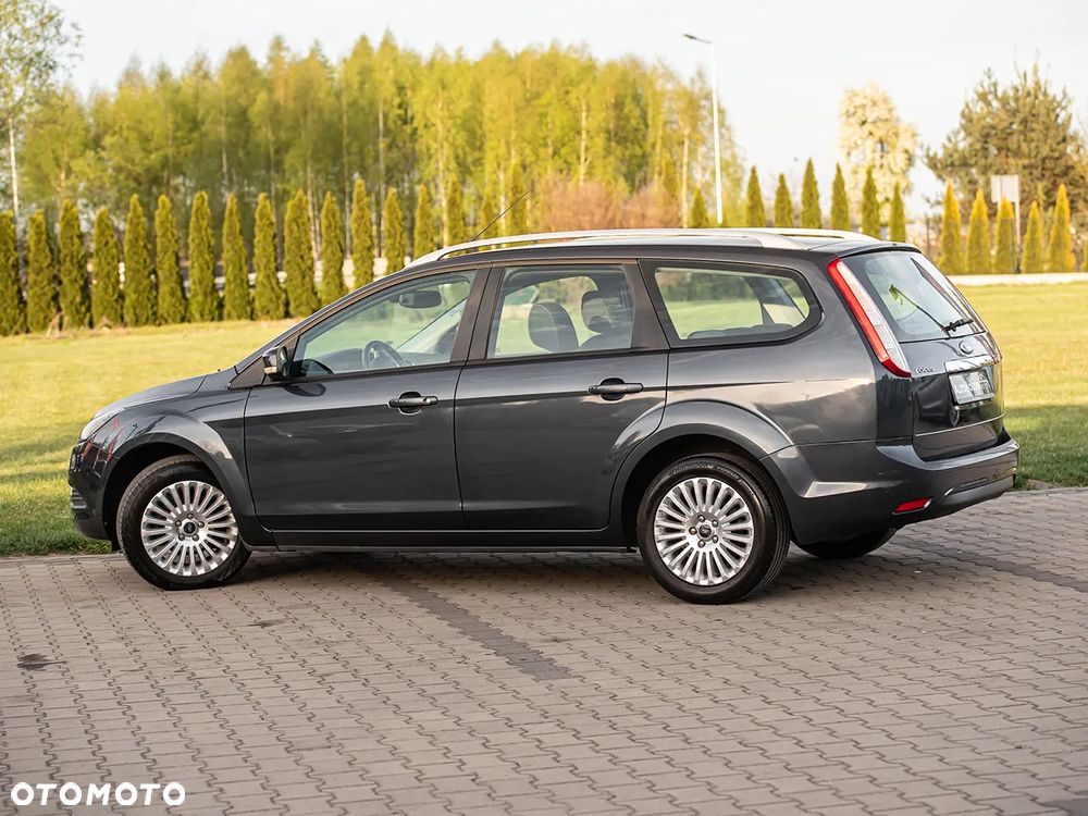 Ford Focus 1.8 Trend - 14