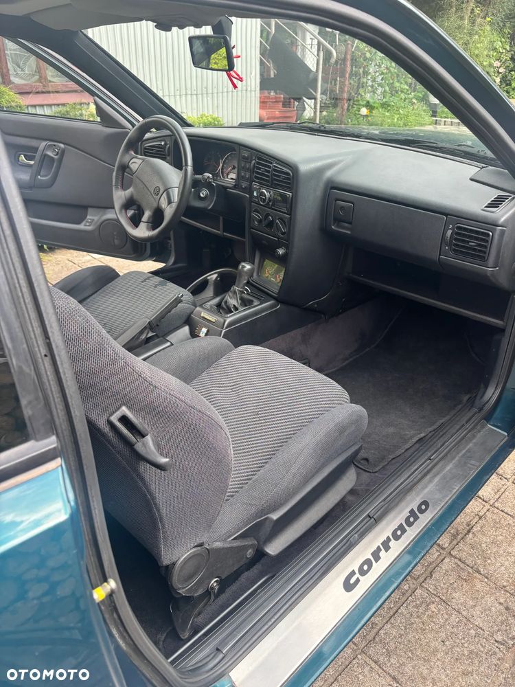 Volkswagen Corrado 2.9 VR6 - 12