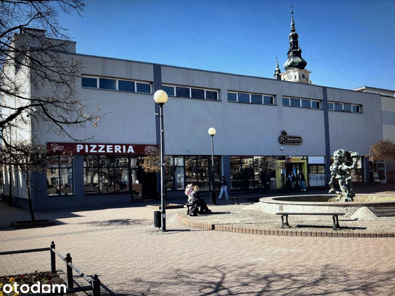 TARNOBRZEG - NIERUCHOMOŚĆ KOMERCYJNA 1550 m2 - SAM RYNEK - Pełny obrazek: 2/3