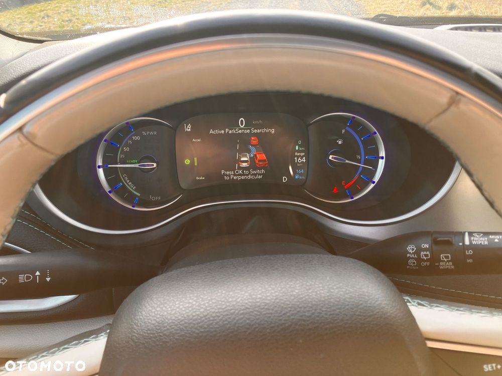 Chrysler Pacifica - 22